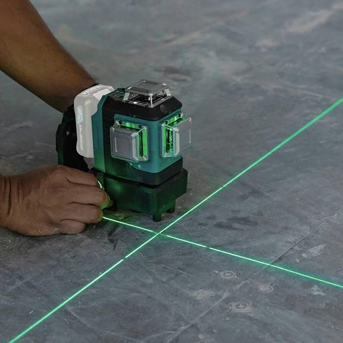 Makita Laserski 4D Nivelator za Precizne Radove + Stalak 150cm